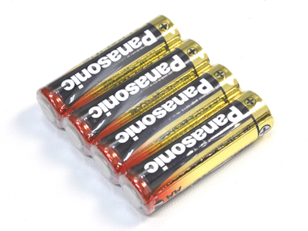 <金パナ>パナソニック　アルカリ乾電池 単3形　4本セット